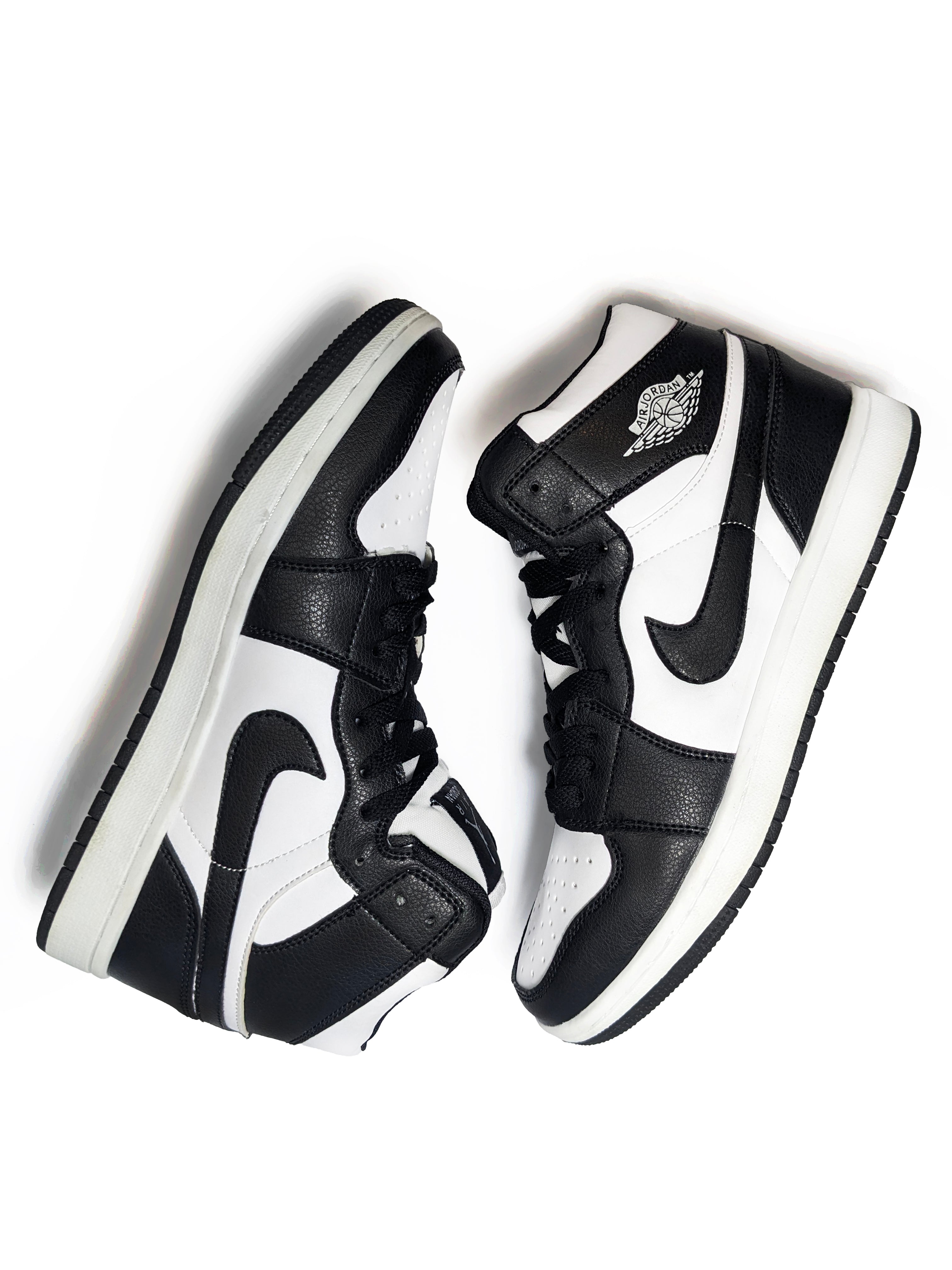 Air Jordan 1 Mid- Black